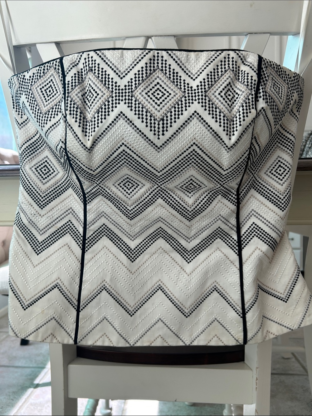 White House Black Market White Mini Skirt with Black Chevron Pattern